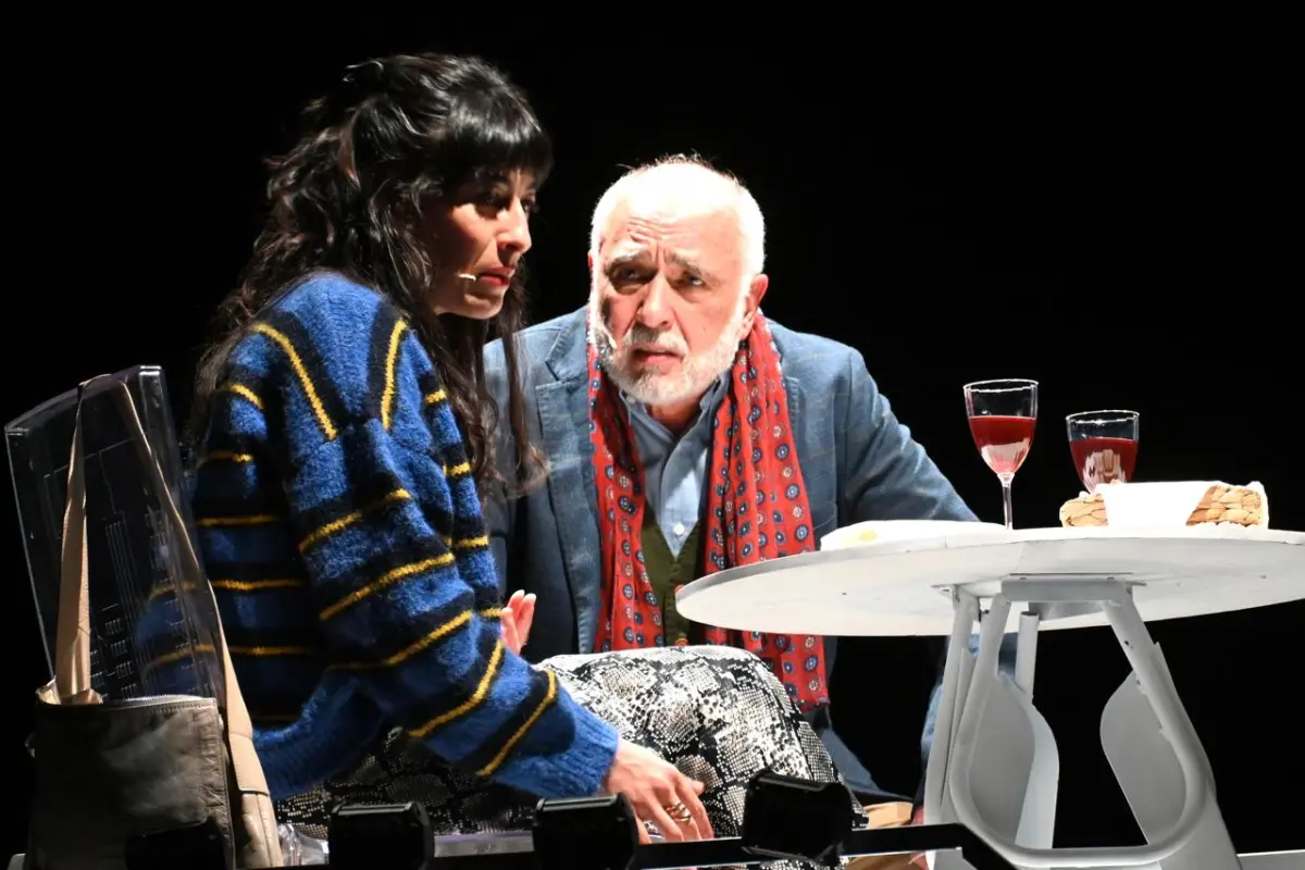 Miguel Calderón debuta en el teatro con Balada de un hablador: arte visual que se convierte en escena