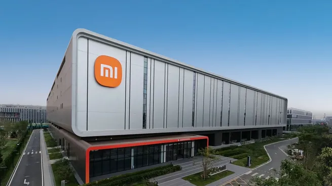 ROBOTS, IA Y OSCURIDAD TOTAL: XIAOMI REDEFINE LA MANUFACTURA GLOBAL