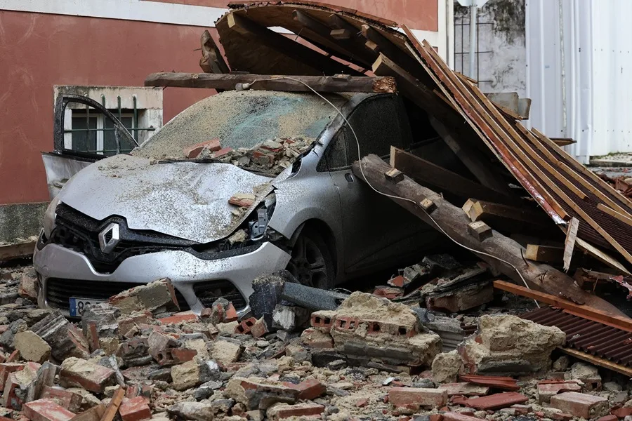 PORTUGAL CONTINÚA PARALIZADO SEIS DÍAS DESPUÉS DEL PASO DE LA BORRASCA KRISTIN
