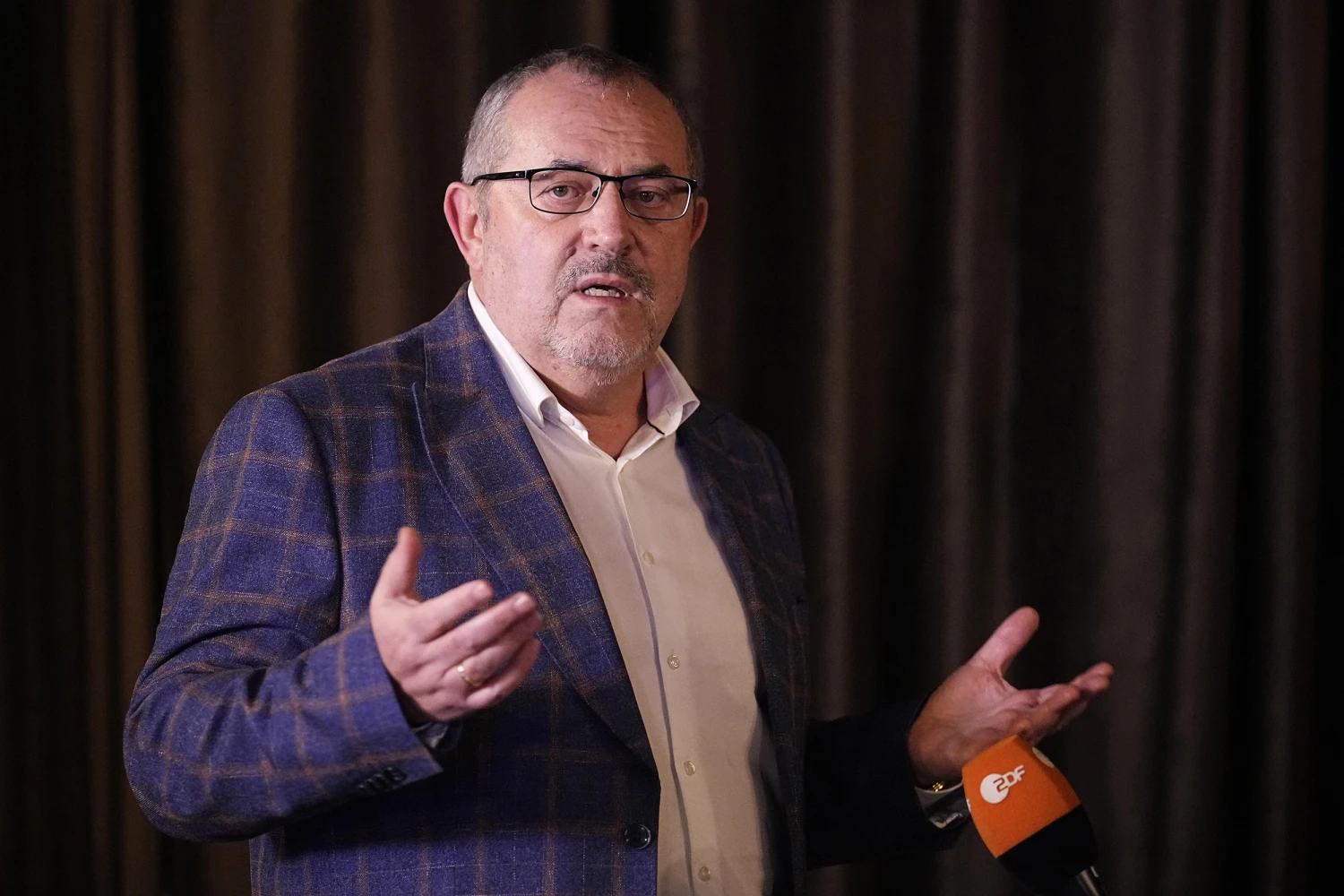 BORÍS NADEZHDIN DESAFÍA AL KREMLIN Y AFIRMA QUE SOLO LA “CAPITULACIÓN” DE UCRANIA TERMINARÍA LA GUERRA