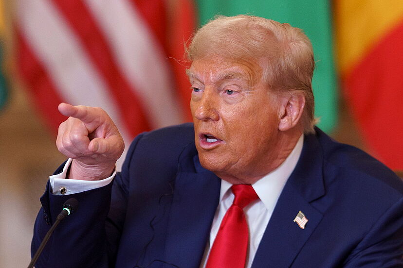 TRUMP VUELVE A SEMBRAR EL CAOS EN EL COMERCIO MUNDIAL CON SU POLÍTICA ARANCELARIA