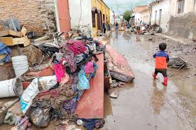 A OCHO MESES DEL DESBORDAMIENTO DE LA PRESA DE IBARRA, FAMILIAS AÚN NO SE RECUPERAN