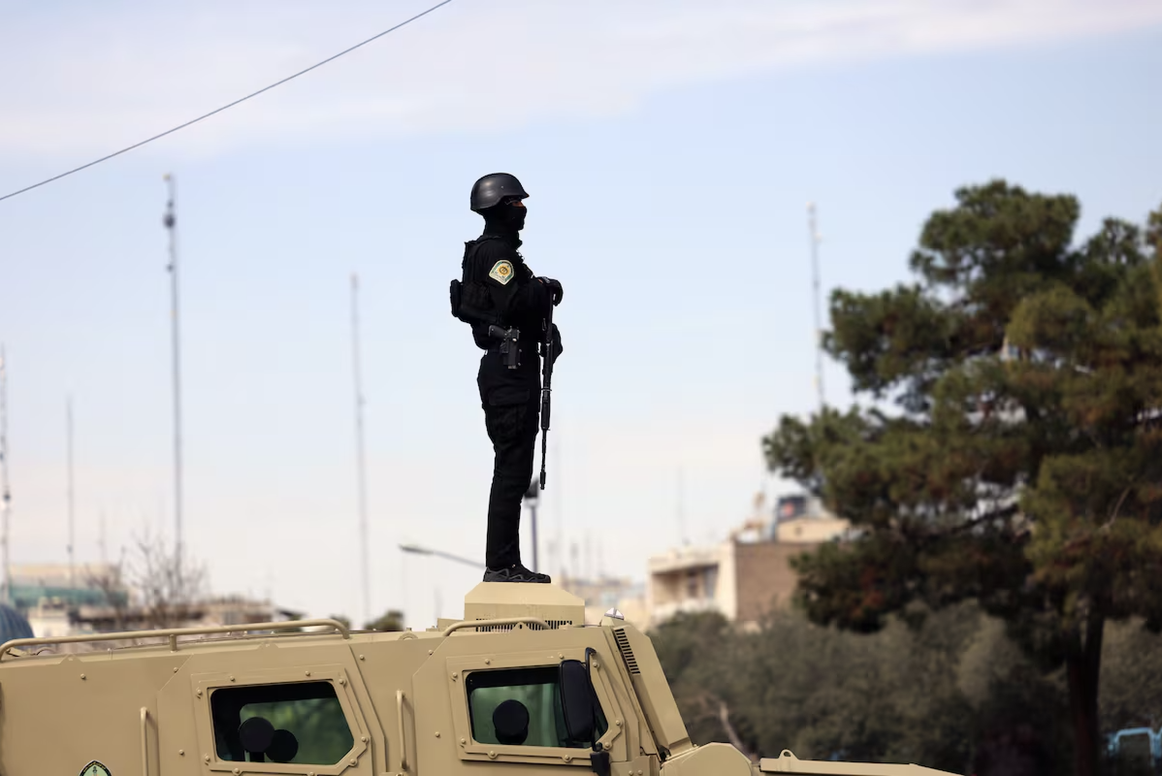 LA GUARDIA REVOLUCIONARIA TOMA EL MANDO EN IRÁN