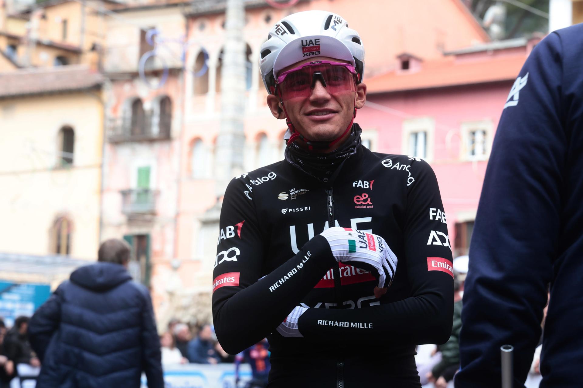 ISAAC DEL TORO LIDERARÁ AL EMIRATES XRG EN LA ITZULIA