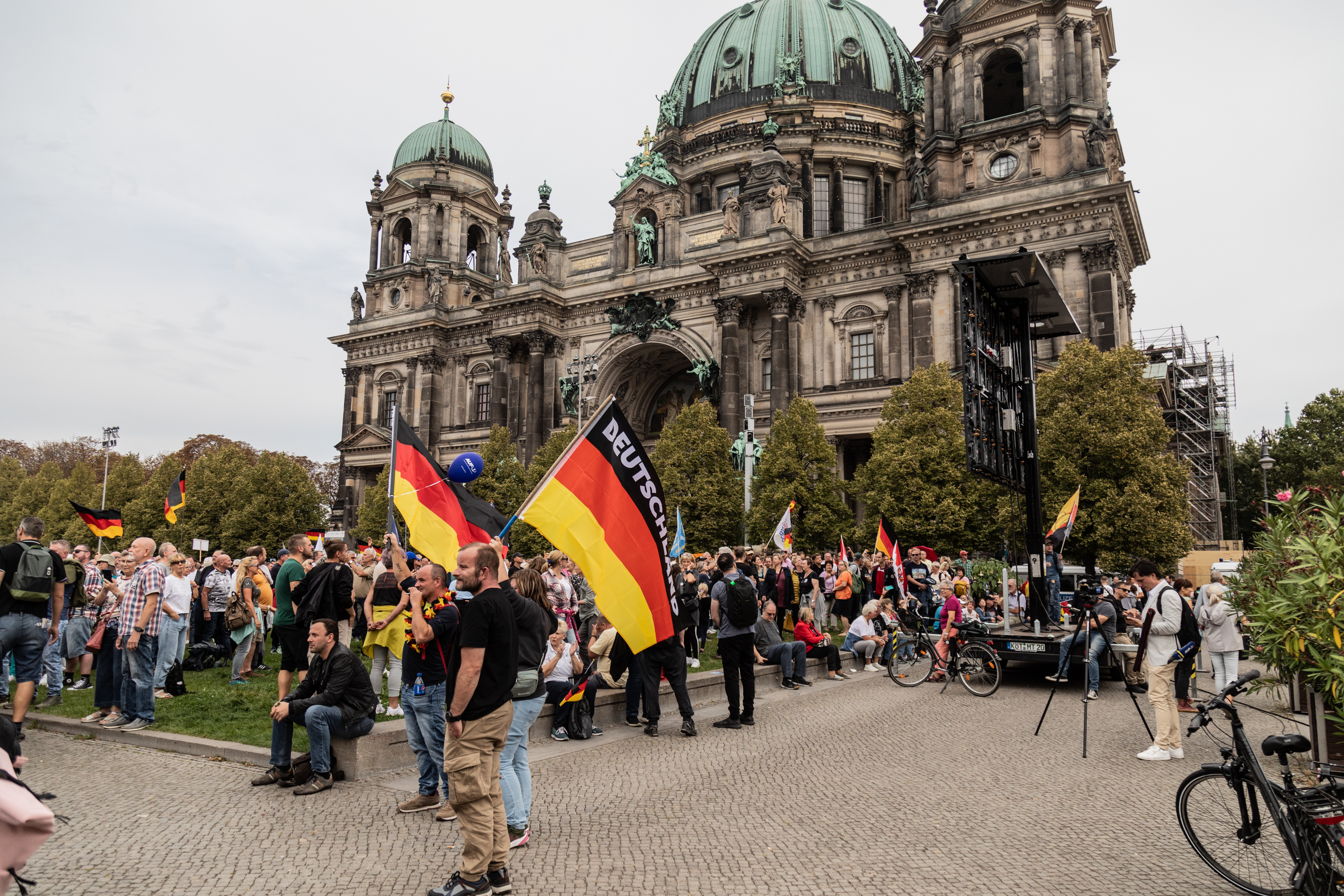 CRECE EL NACIONALISMO ÉTNICO EN ALEMANIA Y APUNTA A GANAR TERRENO EN EL ESTE